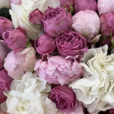 Букет квітів мікс з гортензією, півонією та трояндою 