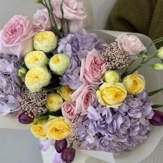 Букет квітів "Pastel Symphony" 