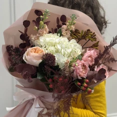 Букет квітів "Powder Grace" 
