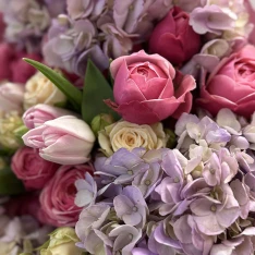 Букет квітів "Romantic Bloom" 